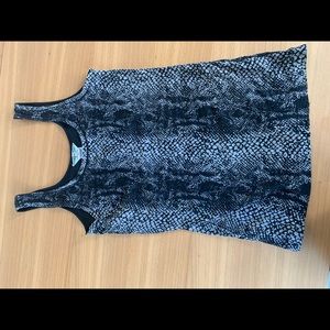 Hard tail tank, snake print, size medium